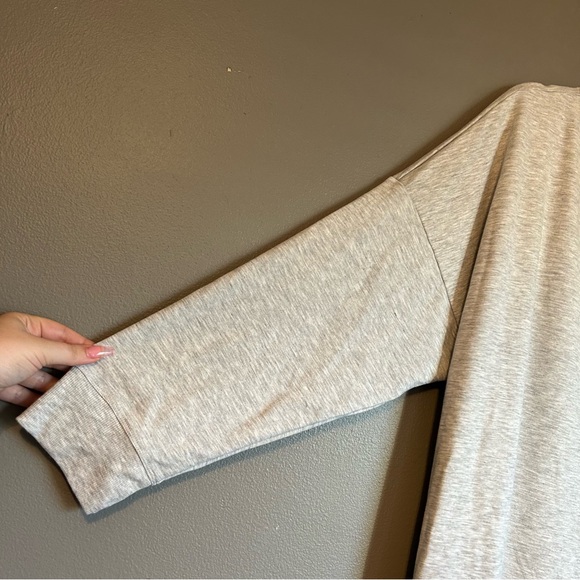 NWT Ideology Sz 4X Women’s Grey Criss-Cross Hem Crew Neck Light Long Sleeve Top! - Picture 2 of 10